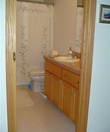 Main Bathroom is like new