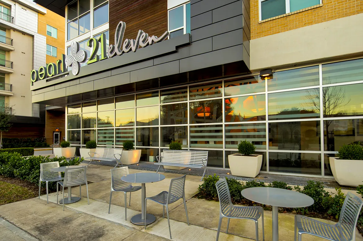 Pearl 21Eleven — Photo 2