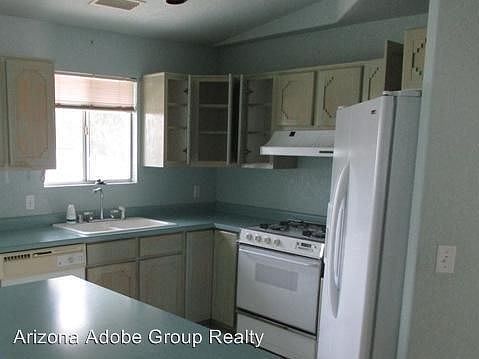4th image of 1380 Lynda Ave