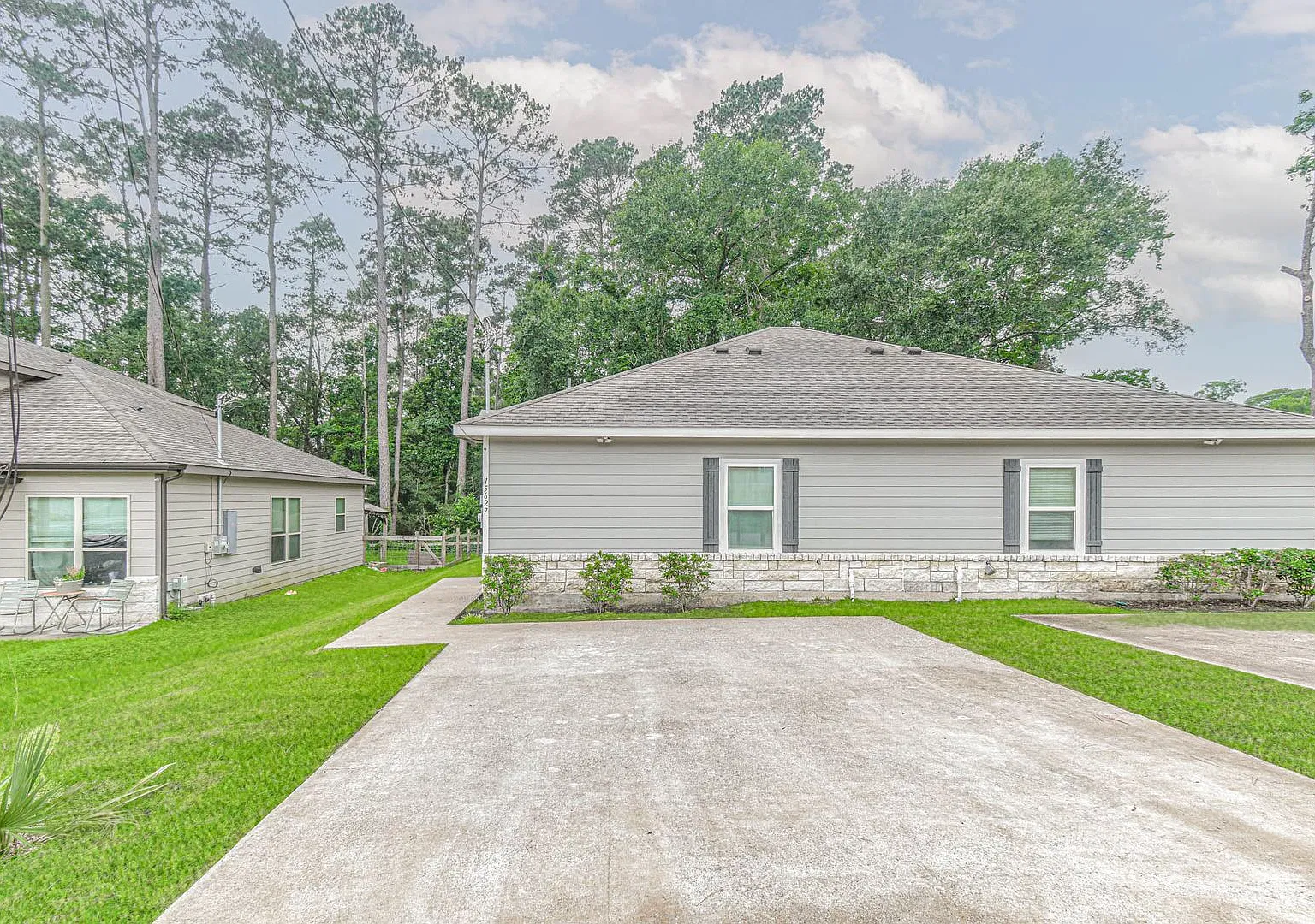 15833 Cottonwood Dr — Photo 1