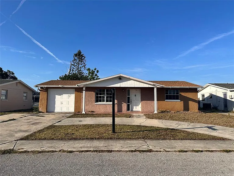 3215 Bright Dr — Photo 1