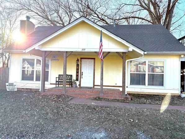 209 SE 2nd St, Stillwater, OK 74059