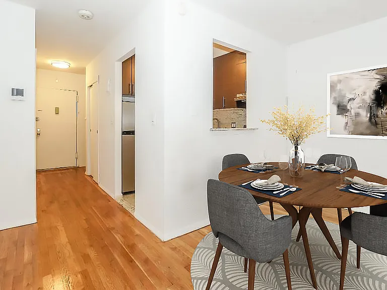 214 E 24th St #6M — Photo 2