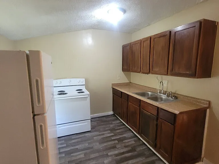 1350 Kappes St — Photo 6