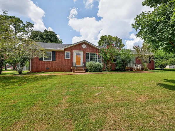 132 Winwood Dr, Lebanon, TN 37087