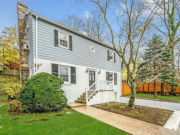 5th image of 88 Lawrence Ave