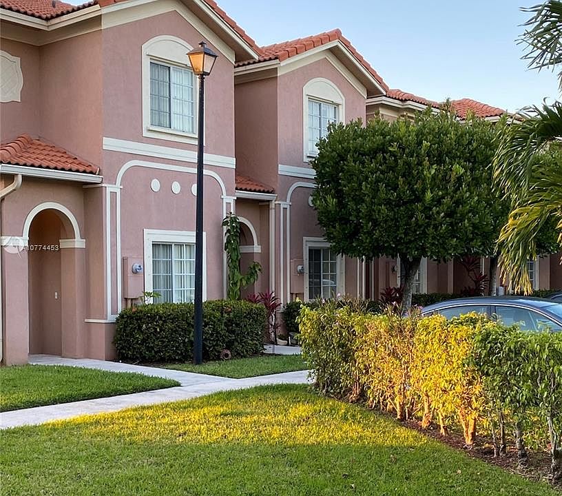 1st image of 7887 Catalina Cir #7887