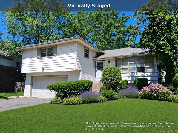 1036 Furth Rd, Valley Stream, NY 11581