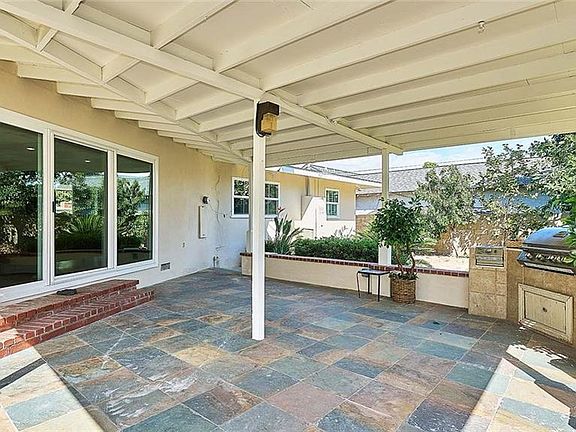 4th image of 9522 Lambert Cir