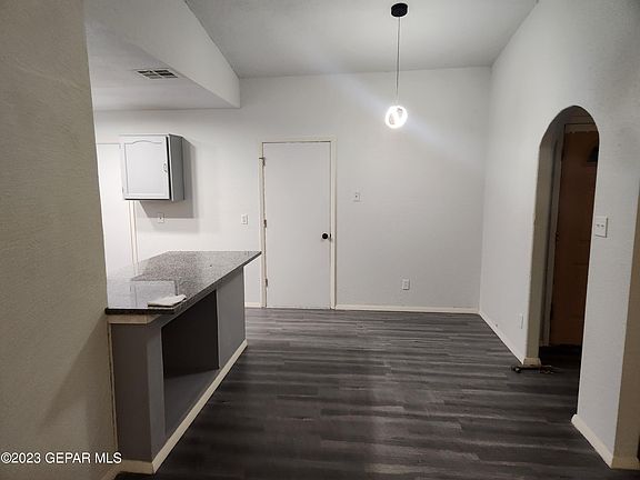 3rd image of 100 Lago Grande Dr