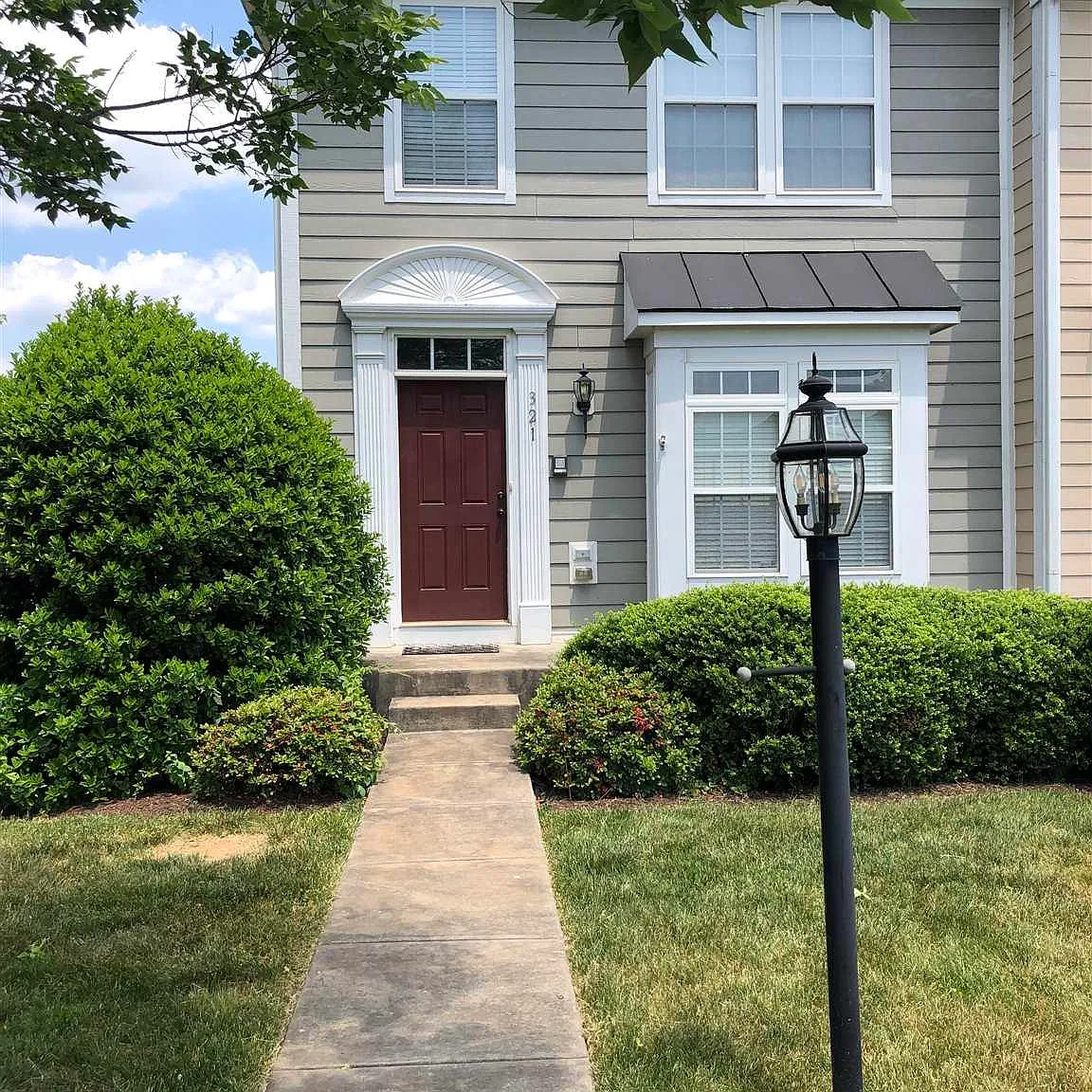 4 bed, 3.5 bath, 2062 sqft, $2,400 — Photo 1