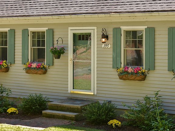 4th image of 195 Knotty Pine Ln