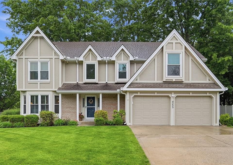 1st image of 4233 NE 60th Ct