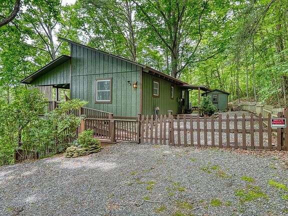 4th image of 664 High Ridge Rd