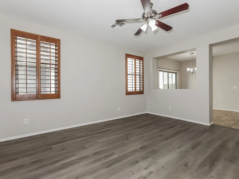 1648 E Joseph Way — Photo 4