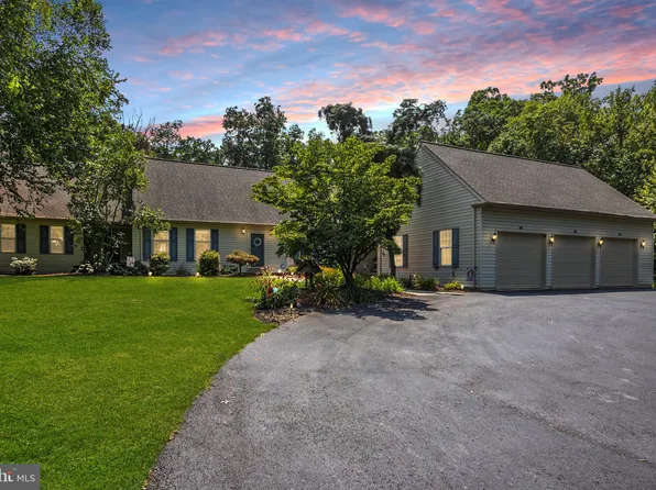 109 Forrest Rd, Telford, PA 18969