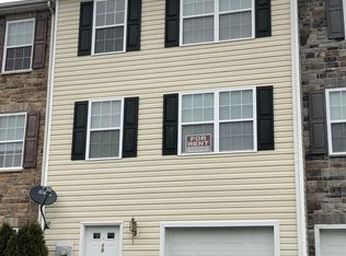 12 Silas Ct, Inwood, WV 25428