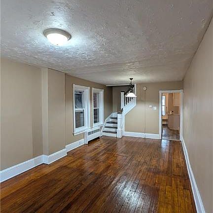 5th image of 628 Hayes St