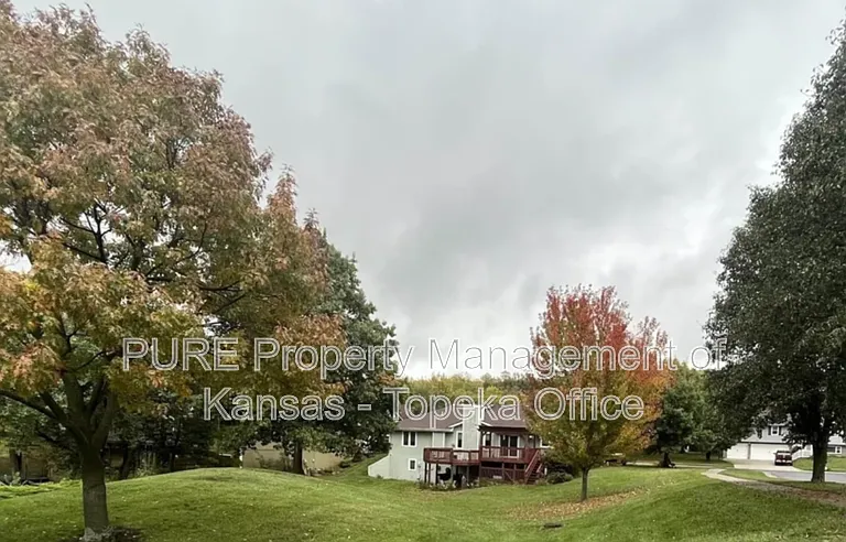 3611 SW Red Hawk Ct — Photo 2