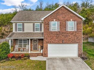 6131 Hollow View Ln, Knoxville, TN 37924