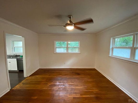 3rd image of 712 Gentian Dr