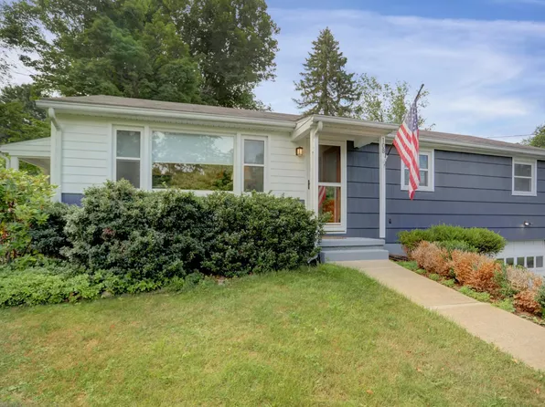 108 E Crestview Ave, Boalsburg, PA 16827