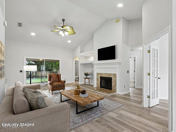 3rd image of 5628 CREST CREEK Drive
