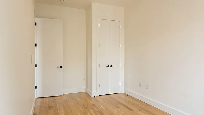 Rented by Nooklyn NYC LLC | media 61