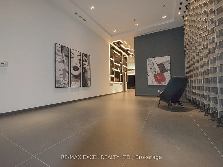318 Richmond St W #2502 — Photo 15
