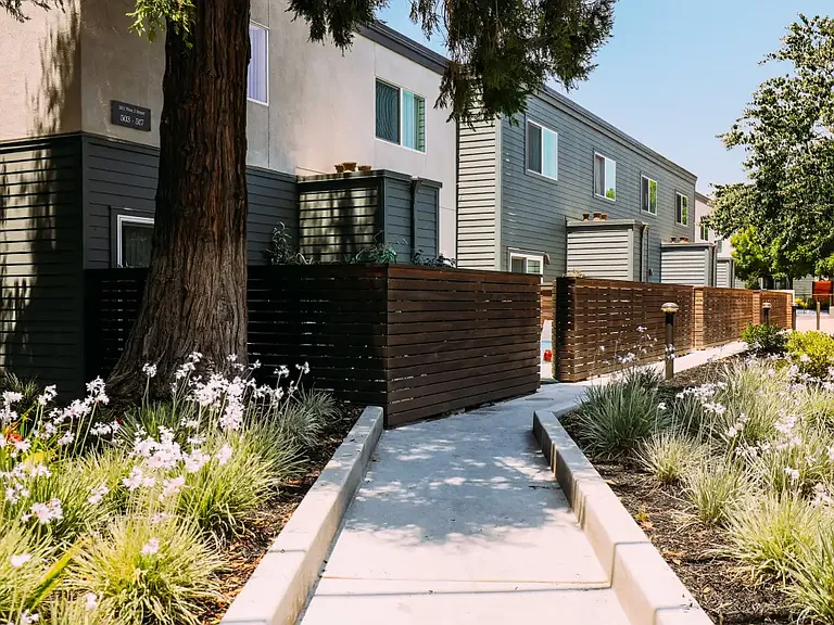 Waterstone Terrace — Photo 13