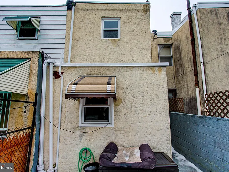 1215 Daly St — Photo 24