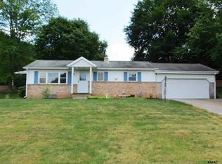 9343 E Springfield Rd, Seven Valleys, PA 17360