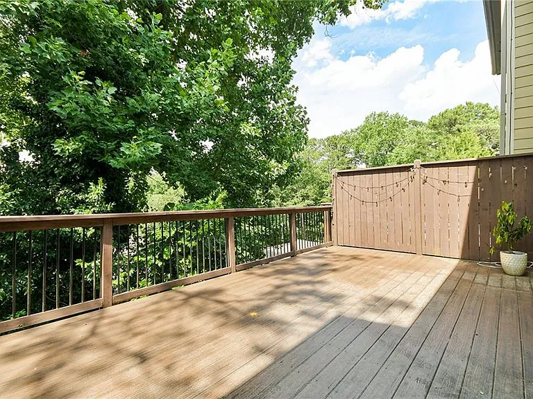 1299 Linden Ct NE — Photo 38