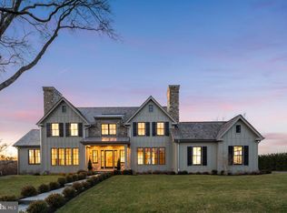 19 Valley View Rd, Philadelphia, PA 19118