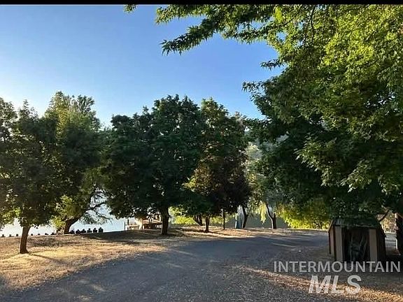 5th image of 34559 Snake River Rd