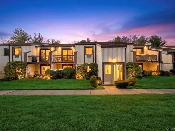 73 Richmond Boulevard #3B, Ronkonkoma, NY 11779