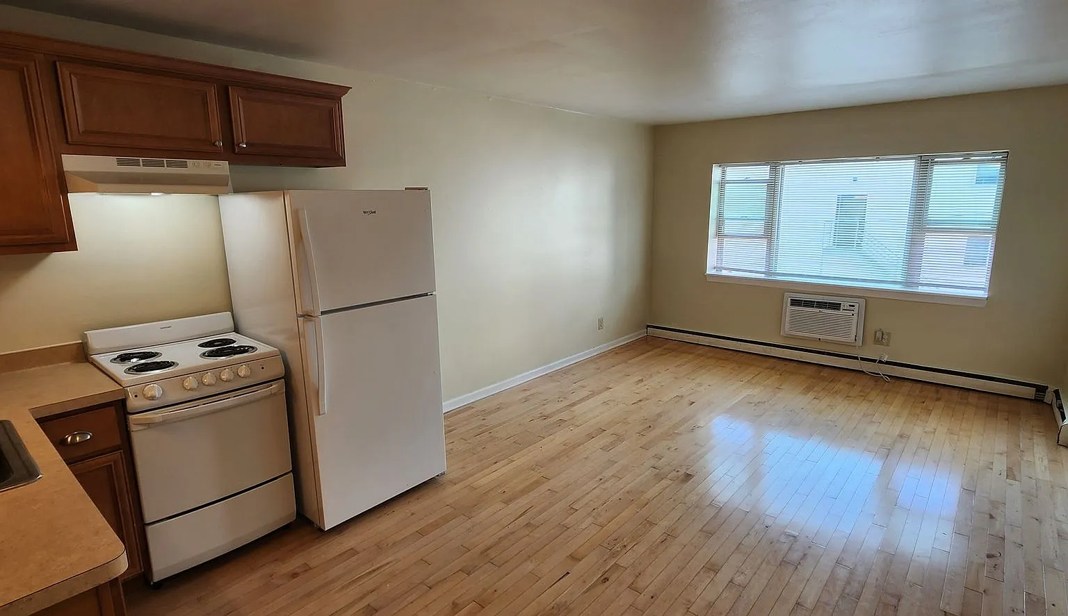 2030 N. Oakland Ave. — Photo 4
