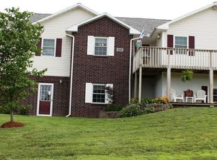 456 Ravenwood Cir, Neosho, MO 64850