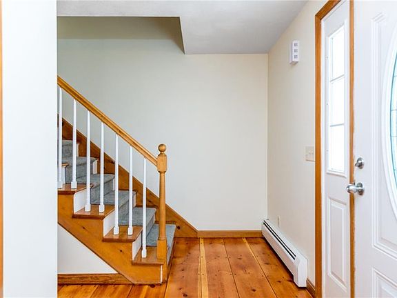 5th image of 135 Knollridge Dr