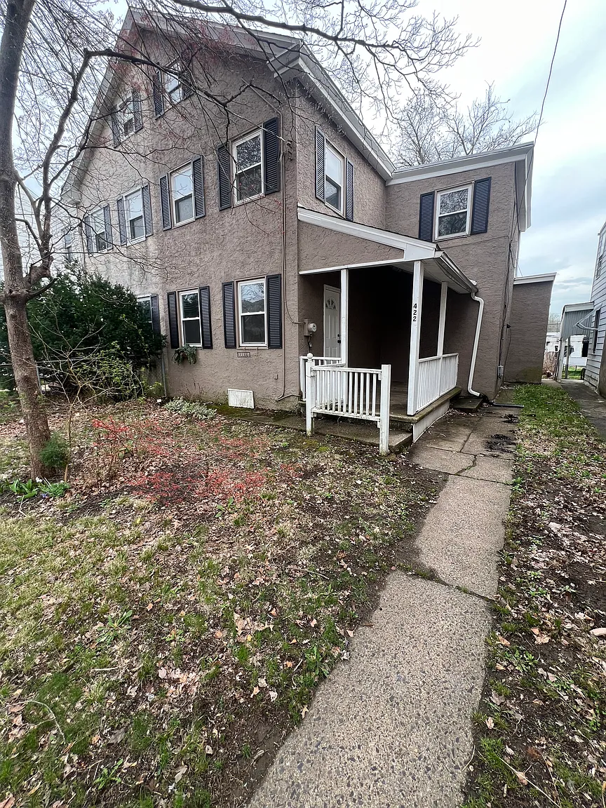 422 Cherry St photo 1