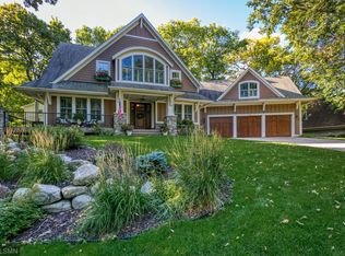 621 Broken Arrow Rd, Chanhassen, MN 55317