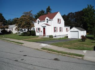 9 Dart St, New London, CT 06320