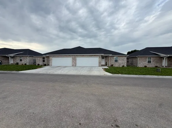 563-561 Goodman Dr, Bolivar, MO 65613