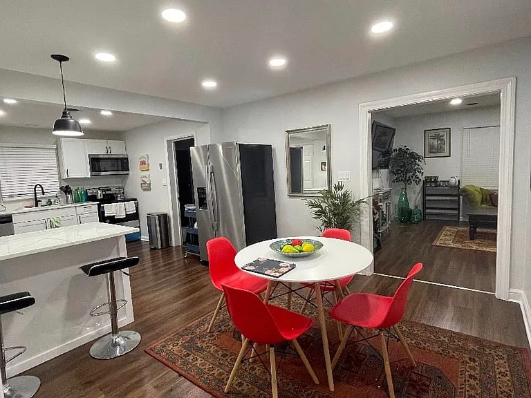 5003 Barnaby Ln #3 — Photo 6
