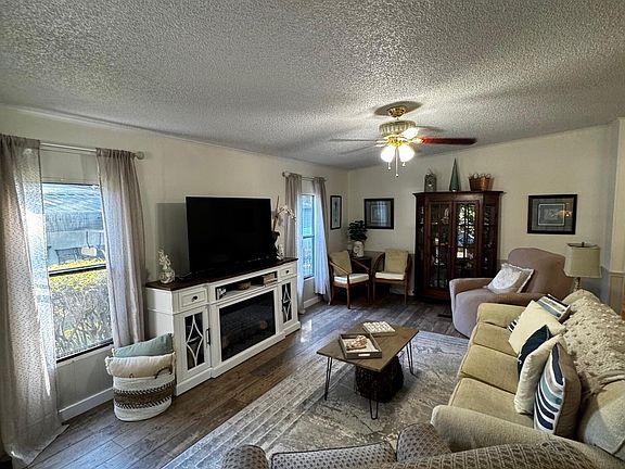 5th image of 1522 Valencia Dr