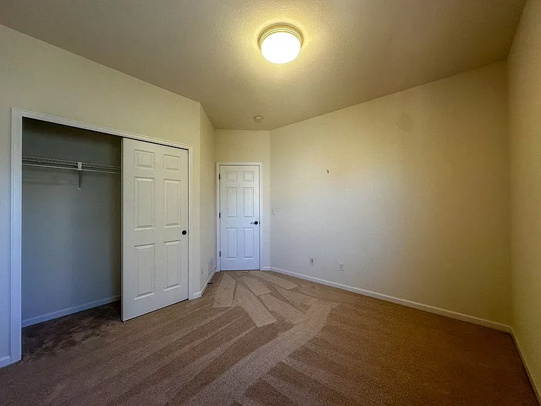 7856 Stonedale Dr — Photo 46