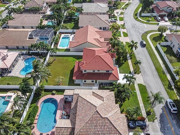 5th image of 1163 NW 183rd Avenue