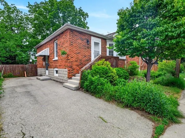78 E 14th St, Hamilton, ON L9A 4B5