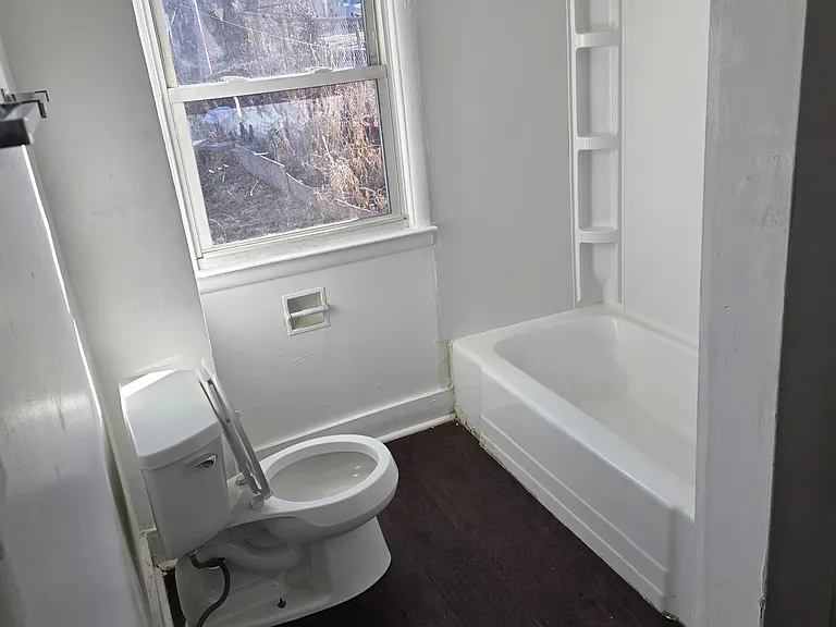 4131 Erskine St — Photo 8