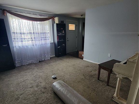 3rd image of 7431 Troy Manor Rd